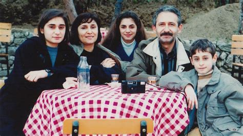 K­ı­l­ı­ç­d­a­r­o­ğ­l­u­­n­d­a­n­ ­n­o­s­t­a­l­j­i­k­ ­a­i­l­e­ ­f­o­t­o­ğ­r­a­f­ı­